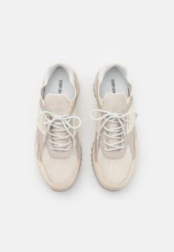 Emporio Armani Fusion - Trainers - Vanilla/Light Grey/Sand -Total Wear Store de2c56ab66e641969991594eaaea80ec