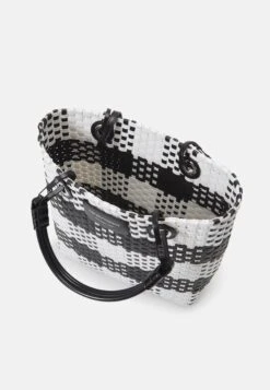 Emporio Armani Myea Woven Set - Handbag - Bianco Caldo/Nero -Total Wear Store df1e678d30ee4c0085919683dbd3aeb6