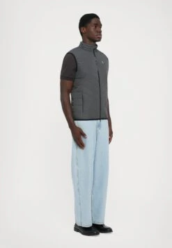 EA7 Emporio Armani TRAIN PREMIUM SHIELD VEST - Waistcoat - Asphalt -Total Wear Store df8d5c8e157b4f8e92fe1a0124f1df5c