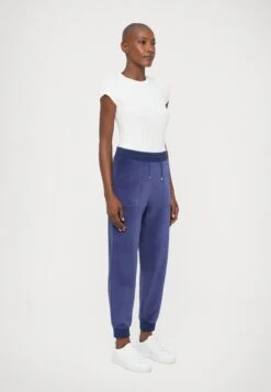 EA7 Emporio Armani TROUSER - Tracksuit Bottoms - Blue 12 EA7 Emporio Armani TROUSER - Tracksuit Bottoms - Blue -Total Wear Store e1773d94d3ea4e62b5f3839f6750d2a4