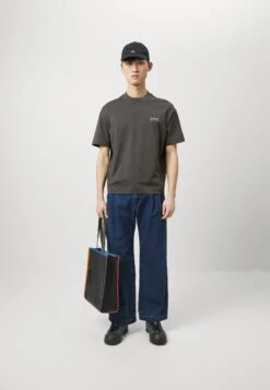 Emporio Armani Basic T-Shirt - Calamita 9 Emporio Armani Basic T-Shirt - Calamita -Total Wear Store e26d04c9f06f45c1862b5e0232cd8734