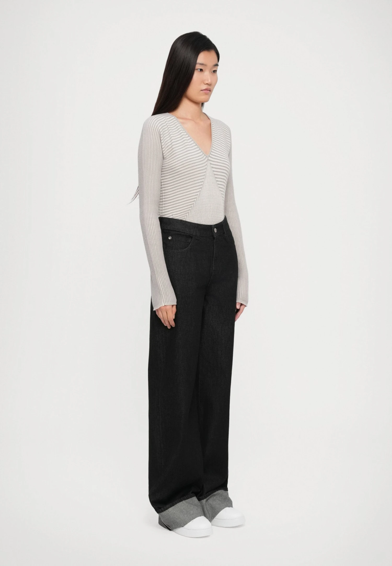 Emporio Armani POCKETS PANT - Relaxed Fit Jeans - Black Denim 6 Emporio Armani POCKETS PANT - Relaxed Fit Jeans - Black Denim - Image 4