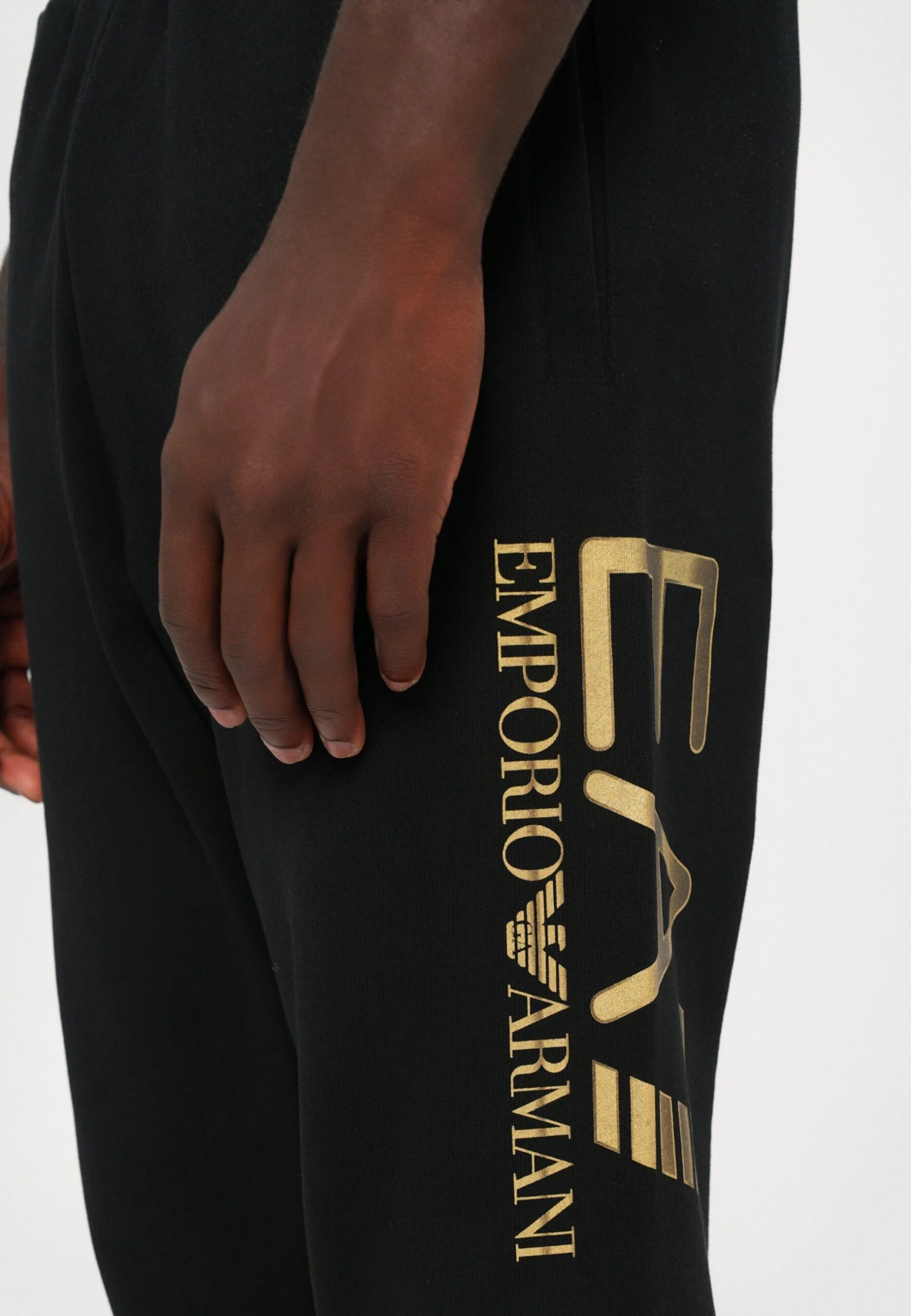 EA7 Emporio Armani TRAIN LOGOSERIES - Tracksuit Bottoms - Black 9 EA7 Emporio Armani TRAIN LOGOSERIES - Tracksuit Bottoms - Black - Image 7