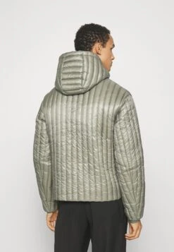 Emporio Armani Piumino - Down Jacket - Salvia -Total Wear Store e4f73b4f4b744738b7be1756160e5d68