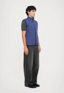 EA7 Emporio Armani TRAIN PREMIUM SHIELD VEST - Waistcoat - Blue -Total Wear Store e546a302ca2745b6a1d9b84ada137f25