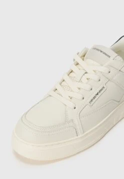 Emporio Armani ZAR - Trainers - Off White/navy -Total Wear Store e775aa8e71c04a06bbadb7065ba840d3