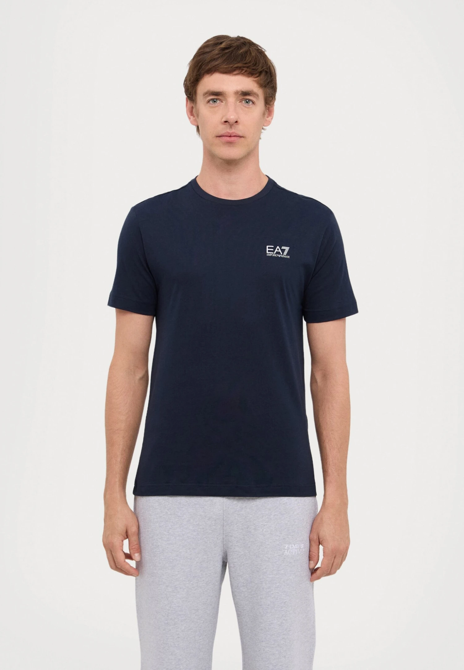 EA7 Emporio Armani TRAIN CORE TEE - Basic T-shirt - Armani Blue 3 EA7 Emporio Armani TRAIN CORE TEE - Basic T-shirt - Armani Blue