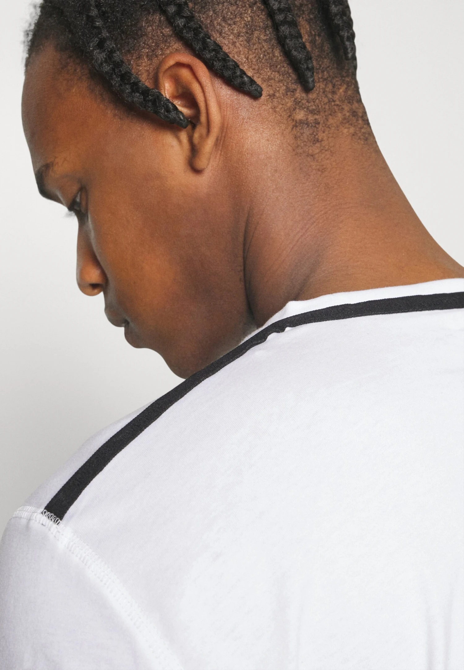 EA7 Emporio Armani Basic T-Shirt - Bianco 7 EA7 Emporio Armani Basic T-Shirt - Bianco - Image 5