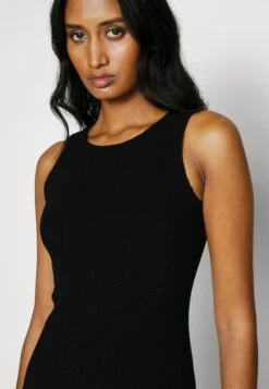 Emporio Armani Vestito - Jumper Dress -Total Wear Store e7fa0c53196a4e458c3b0e1ec8293676