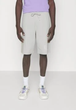 EA7 Emporio Armani Bermuda - Shorts - Light Grey