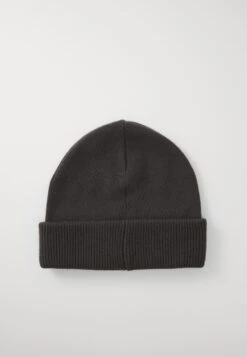 Emporio Armani BEANIE - Beanie - Raven -Total Wear Store e83ccf8b175a497dbaf6710f7844adf7