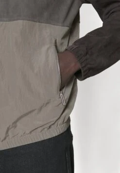 Emporio Armani Blouson Jacket - Leather Jacket - Fantasia 13 Emporio Armani Blouson Jacket - Leather Jacket - Fantasia -Total Wear Store e85da0fbc07d4431bc9237c381651650