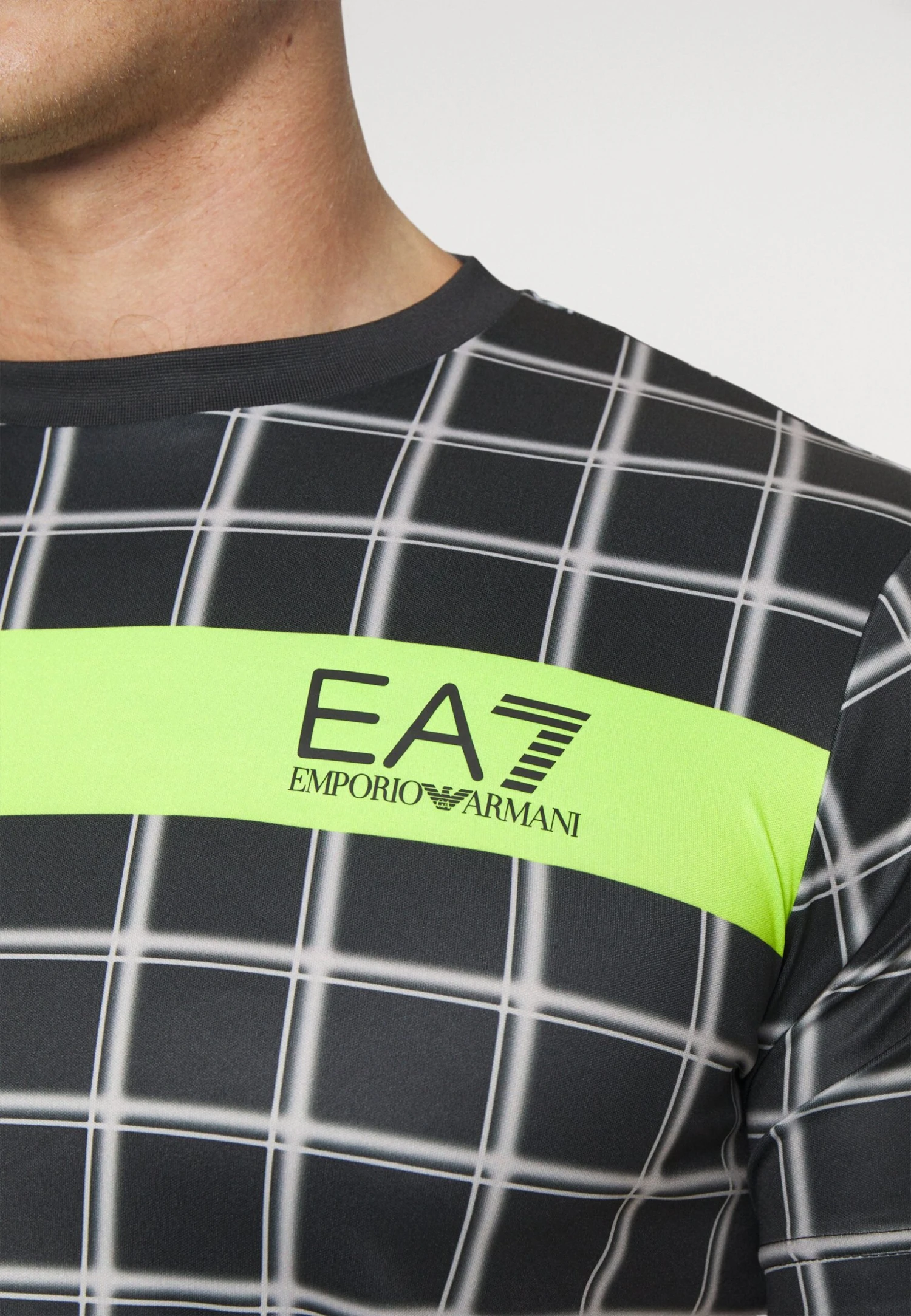 EA7 Emporio Armani Tennis Pro Tee - Print T-Shirt - Black 7 EA7 Emporio Armani Tennis Pro Tee - Print T-Shirt - Black - Image 5