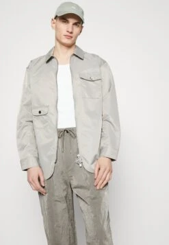 Emporio Armani Trouser - Trousers - Greige -Total Wear Store e995915f7cdb44f5a25f5c8ef3f3cfb6