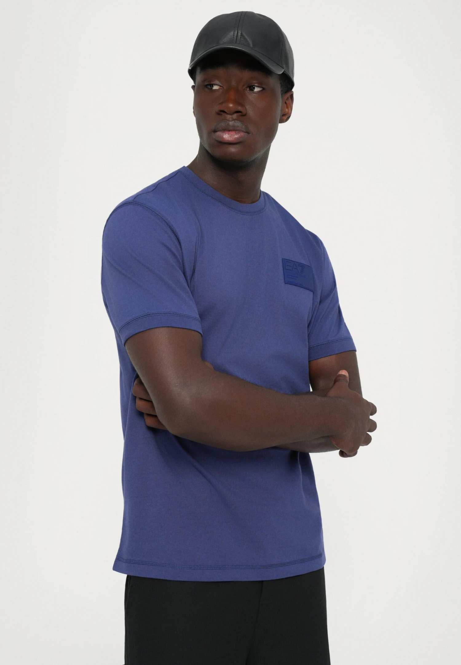 EA7 Emporio Armani TRAIN CORE TEE UNISEX - Basic T-shirt - Blue 6 EA7 Emporio Armani TRAIN CORE TEE UNISEX - Basic T-shirt - Blue - Image 4