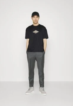 Emporio Armani T-Shirt - Print T-Shirt - Japan Denim -Total Wear Store eb27b28ad874498ea0988deb1486378a