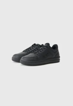 EA7 Emporio Armani SLASHER UNISEX - Trainers - Triple Black 9 EA7 Emporio Armani SLASHER UNISEX - Trainers - Triple Black -Total Wear Store ebe2e520ef624facbb8c54044054f0e3