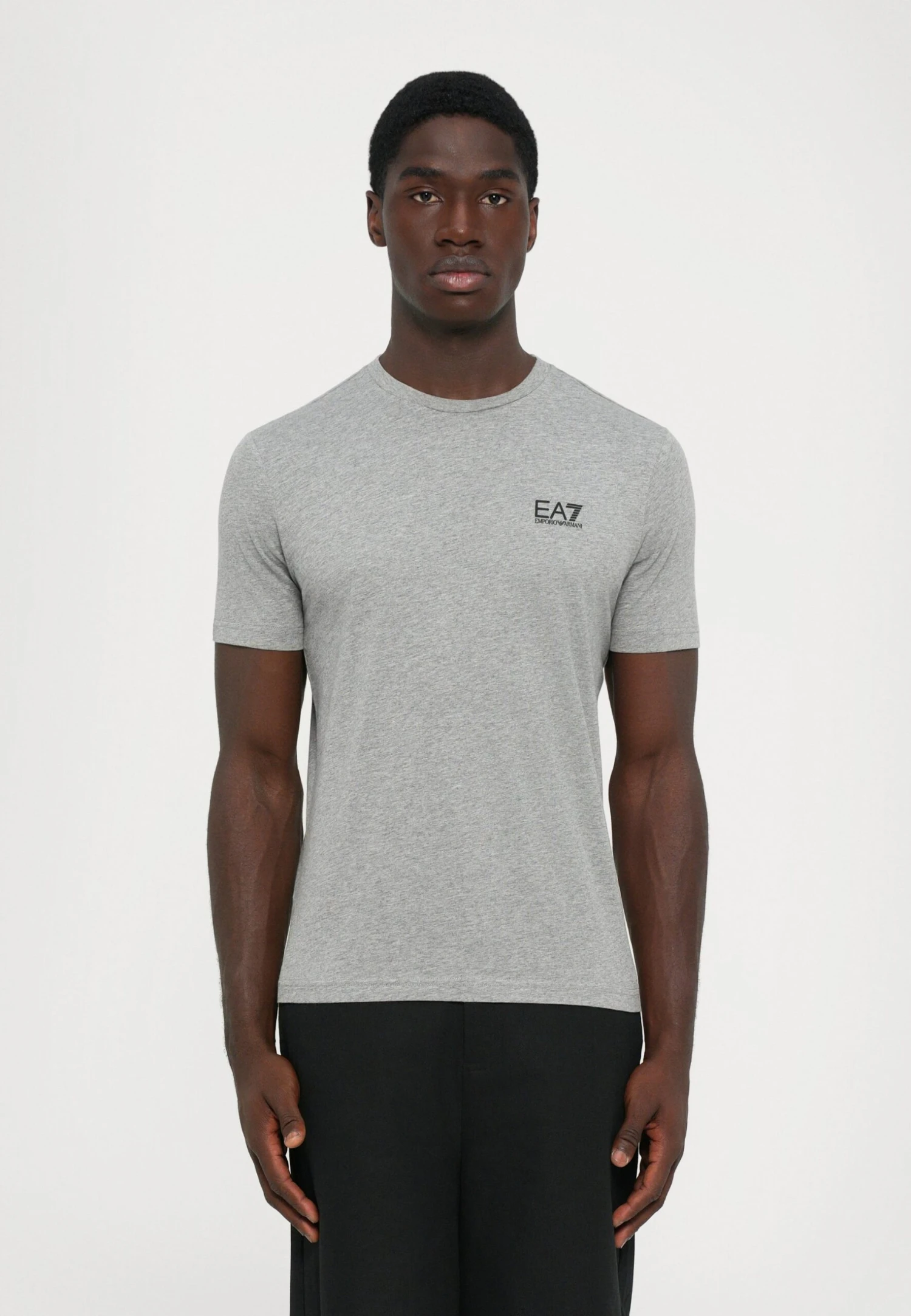 EA7 Emporio Armani TRAIN CORE TEE - Basic T-shirt - Grey 3 EA7 Emporio Armani TRAIN CORE TEE - Basic T-shirt - Grey
