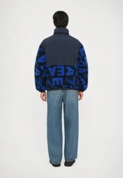 EA7 Emporio Armani MOUNTAIN JACKET LOGO - Winter Jacket - Blue -Total Wear Store eccd5c78669e4d358c602c808678fa0e