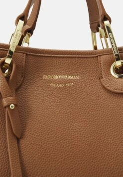 Emporio Armani Myea Bag Set - Handbag - Wood/Geranium 13 Emporio Armani Myea Bag Set - Handbag - Wood/Geranium -Total Wear Store ef0a13b9b9144cf5aa3688ba08867164