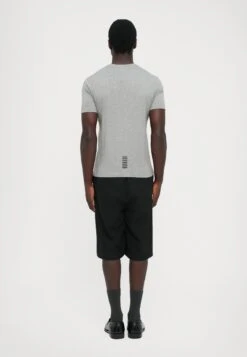 EA7 Emporio Armani TRAIN CORE TEE - Basic T-shirt - Grey 24 EA7 Emporio Armani TRAIN CORE TEE - Basic T-shirt - Grey -Total Wear Store f1271ca7e7f54fdc88dd400c6ae26807