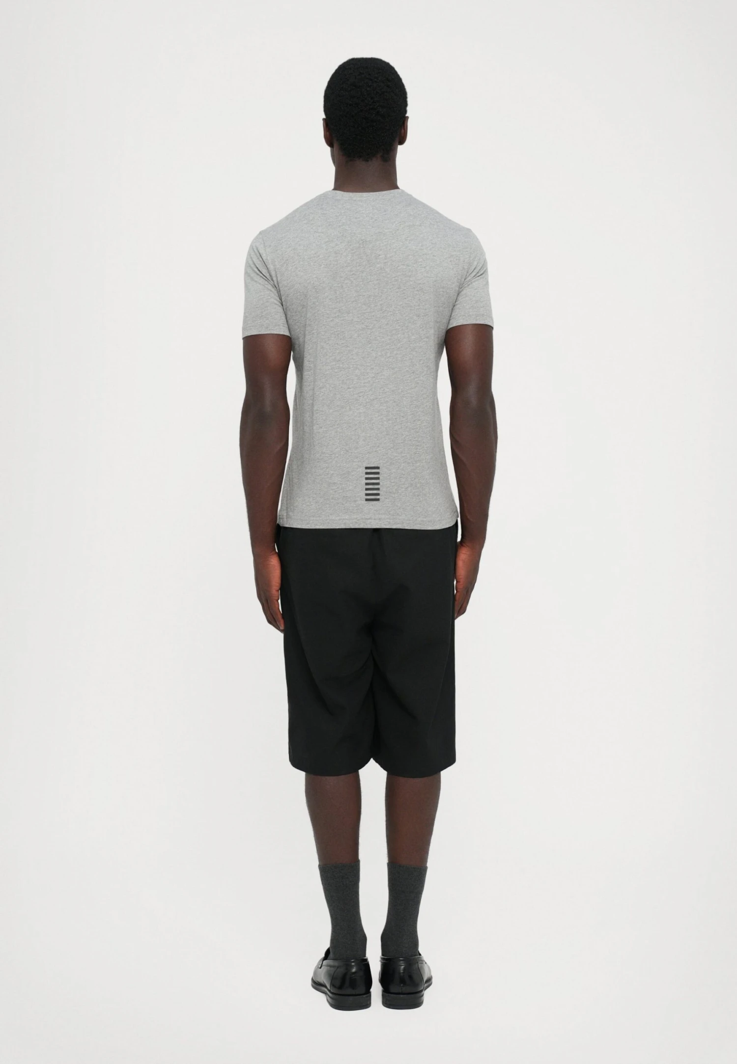 EA7 Emporio Armani TRAIN CORE TEE - Basic T-shirt - Grey 5 EA7 Emporio Armani TRAIN CORE TEE - Basic T-shirt - Grey - Image 3