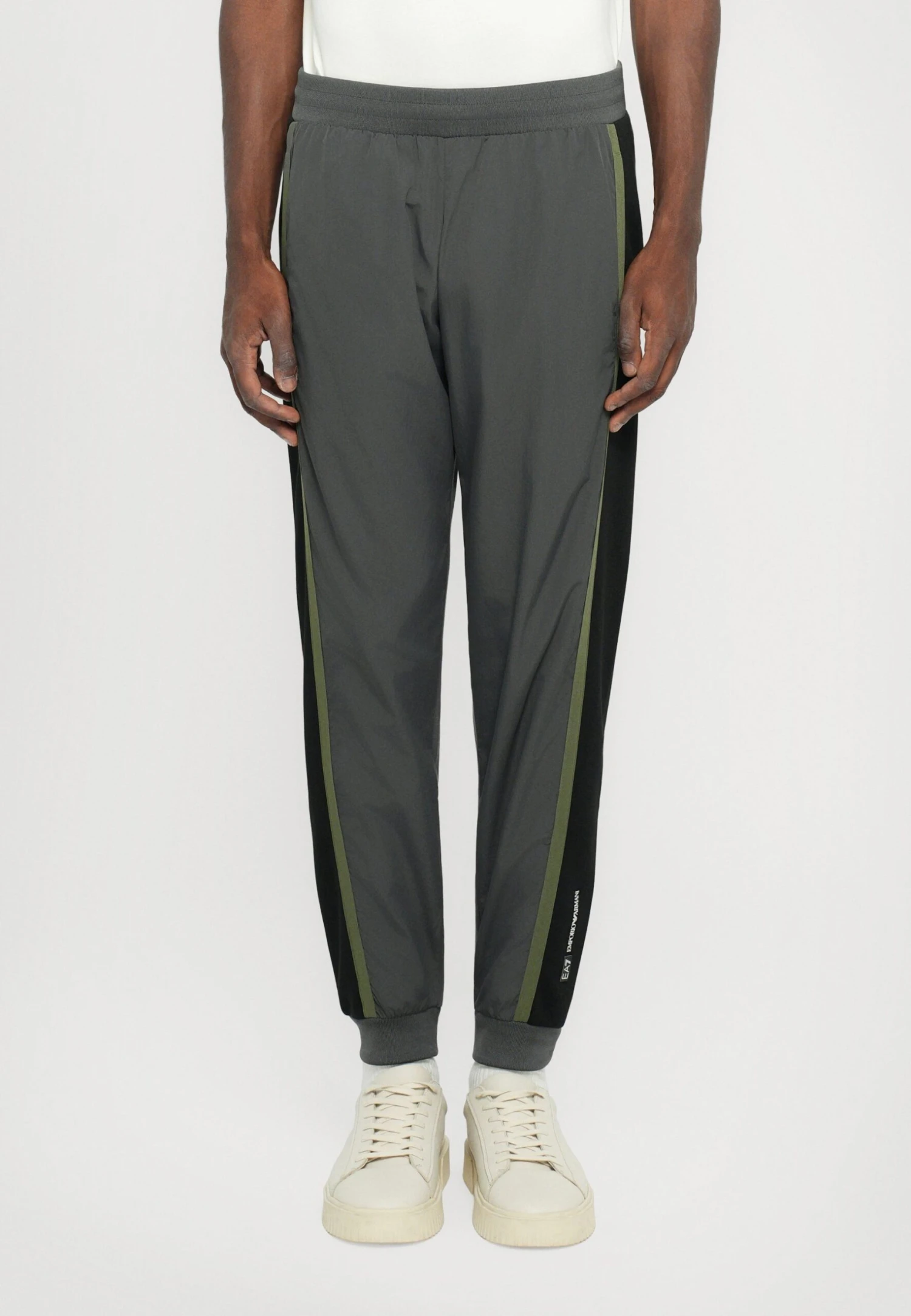 EA7 Emporio Armani ATHLETIC PANTS - Tracksuit Bottoms - Asphalt 3 EA7 Emporio Armani ATHLETIC PANTS - Tracksuit Bottoms - Asphalt