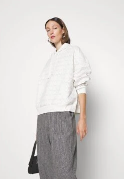 Emporio Armani Jersey Wear - Sweatshirt - Bianco Caldo -Total Wear Store f3b539f3774e46f9947a8623ec480e0e