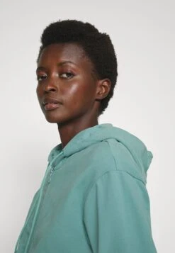 EA7 Emporio Armani Zip-Up Sweatshirt - Arctic/Eagle Light Gold -Total Wear Store f4232df3ec7a47128c01fa6e8c60484e