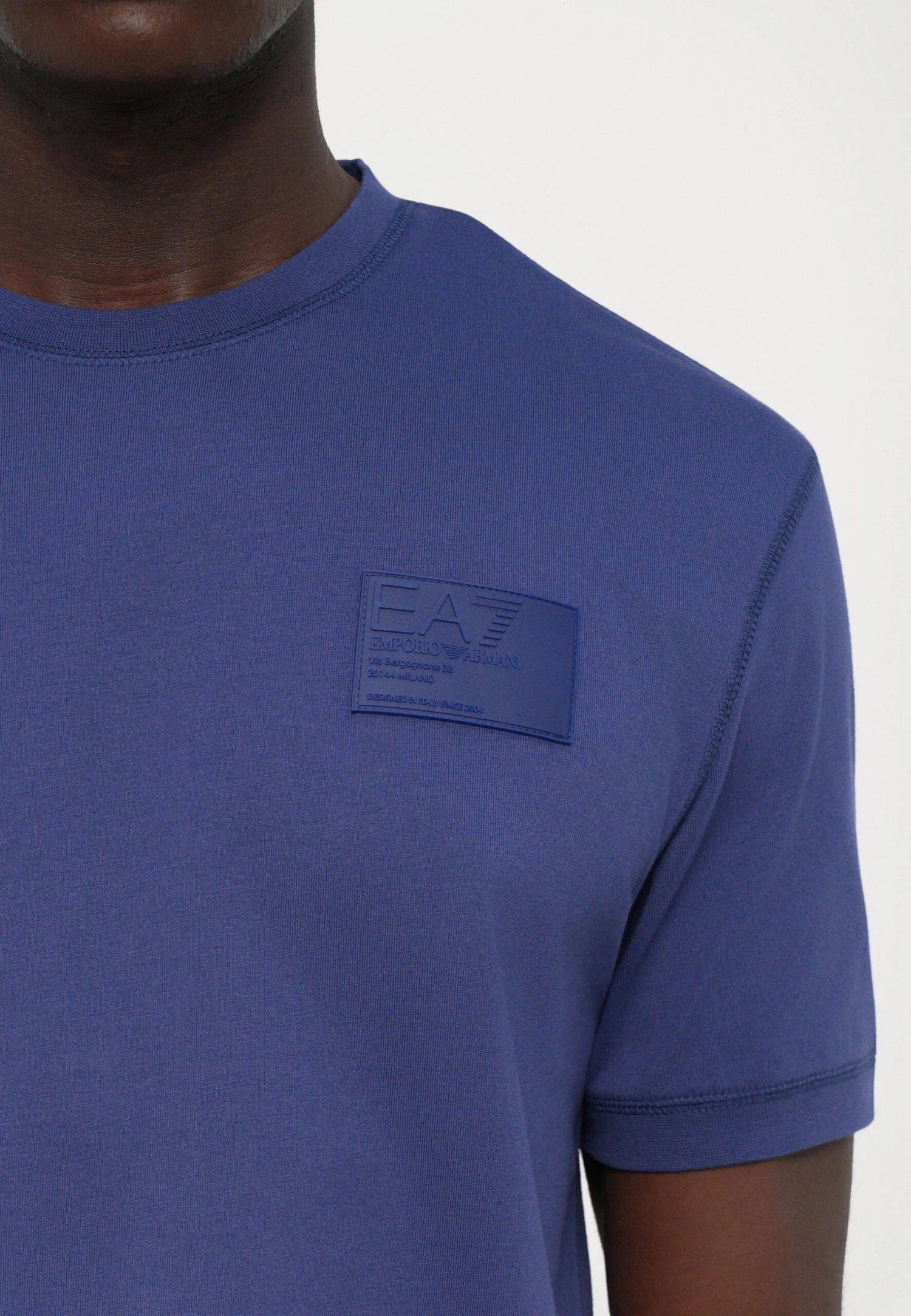 EA7 Emporio Armani TRAIN CORE TEE UNISEX - Basic T-shirt - Blue 8 EA7 Emporio Armani TRAIN CORE TEE UNISEX - Basic T-shirt - Blue - Image 6