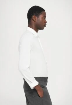 Emporio Armani SHIRT - Shirt - Snow White -Total Wear Store f5774ce24b0e4d1483109a5c99425a2e