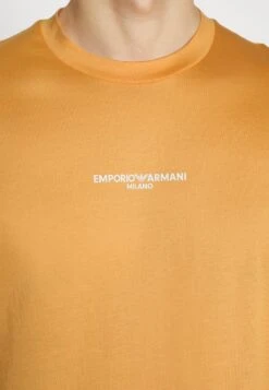 Emporio Armani Print T-Shirt - Arancione -Total Wear Store f59b359af9824c16800c5518ae54ff0c