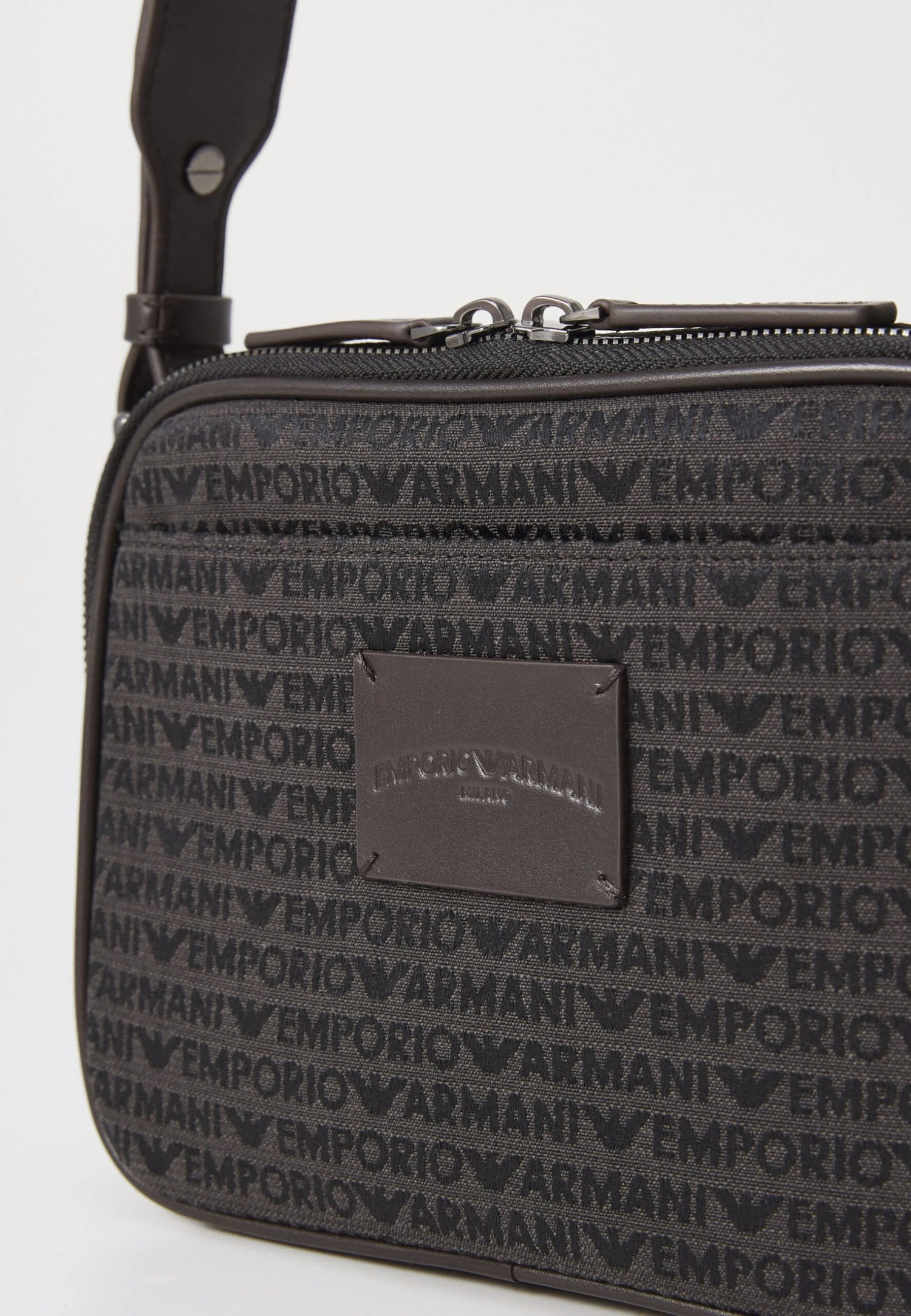 Emporio Armani MINI CROSSBODY - Cross Body Bag - Bristol Black 8 Emporio Armani MINI CROSSBODY - Cross Body Bag - Bristol Black - Image 6