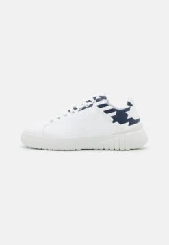 Emporio Armani Capsule Icon - Trainers - White/Mix Navy -Total Wear Store f9612efbbe4a4421bc77a434c9961ff3