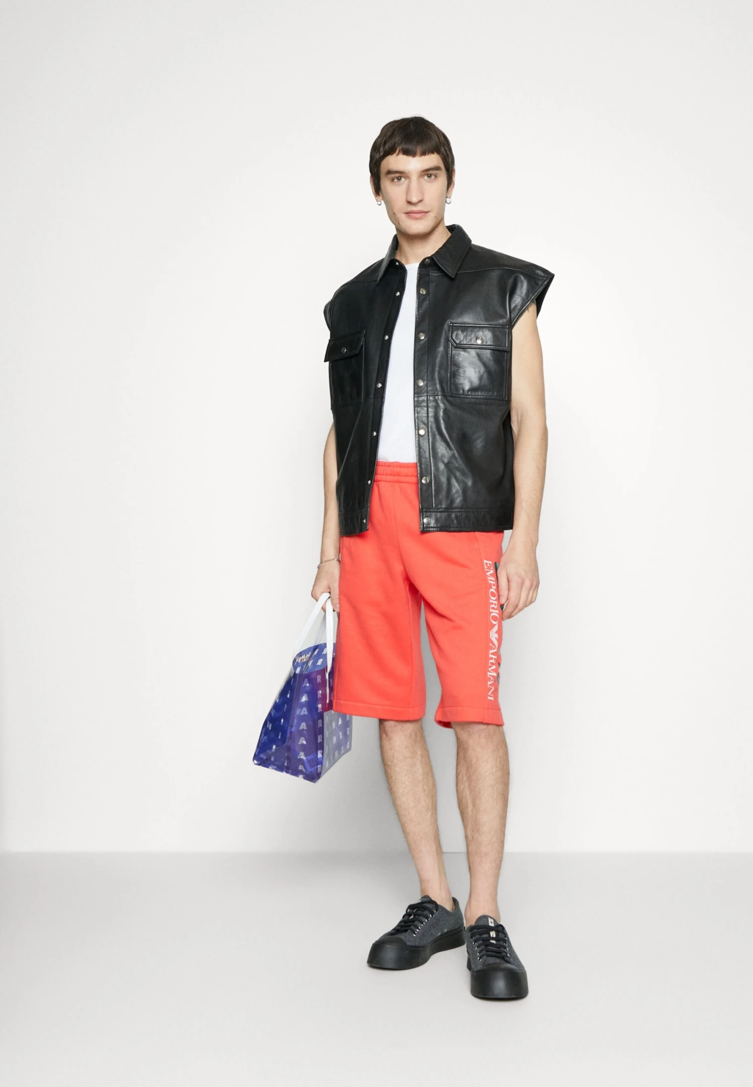 EA7 Emporio Armani Bermuda - Shorts - Pink 4 EA7 Emporio Armani Bermuda - Shorts - Pink - Image 2