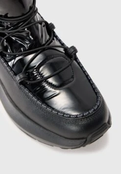 EA7 Emporio Armani UNISEX - Snowboard Boots - Full Black -Total Wear Store f9bbfa8f93b9429590e0ad3ebcc50973