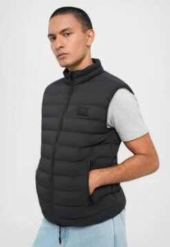 EA7 Emporio Armani MOUNTAIN - Waistcoat - Black -Total Wear Store fb179706e1b1433bac2e2a8a888a2930