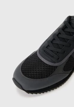 EA7 Emporio Armani UNISEX - Trainers - Black/asphalt -Total Wear Store fbbe8b4ce0ee4a7d8d1135a367525ca6
