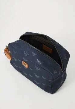 Emporio Armani BEAUTY CASE - Wash Bag - Dark Blue/cognac -Total Wear Store fc3ed26c494945dfb697548460665228