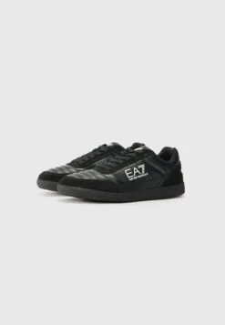 EA7 Emporio Armani NEW HERITAGE UNISEX - Trainers - Triple Black/white -Total Wear Store fd9f0e728c724c099136aee9ce8cedaf