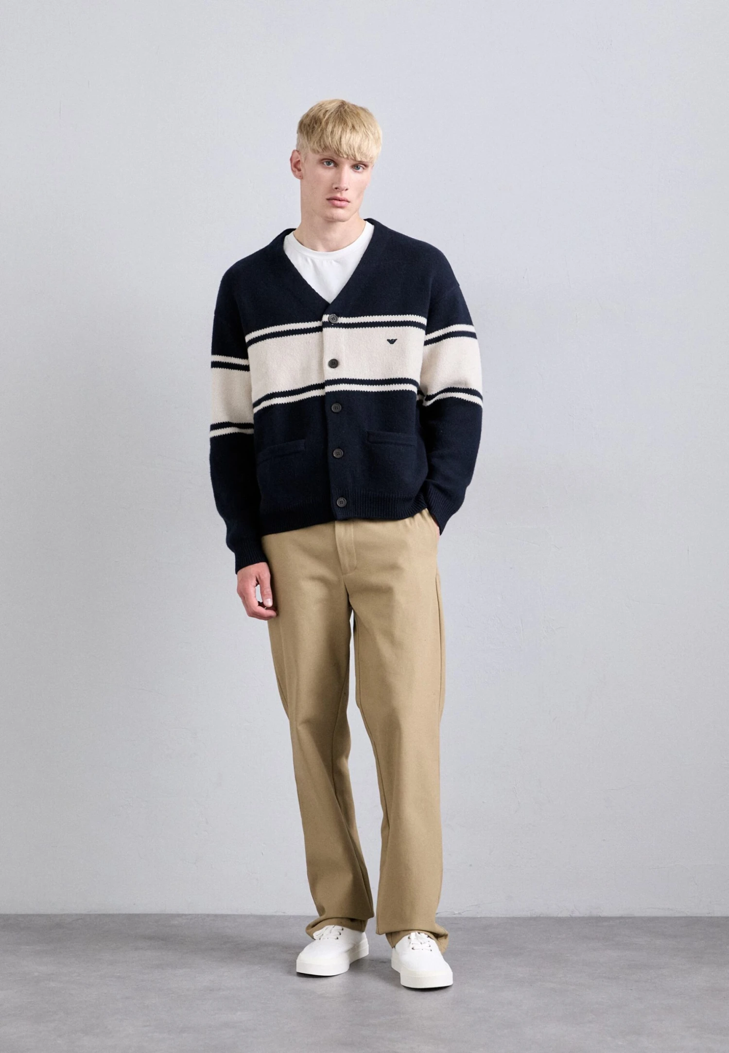 Emporio Armani CARDIGAN - Cardigan - Navy/french Oak 4 Emporio Armani CARDIGAN - Cardigan - Navy/french Oak - Image 2